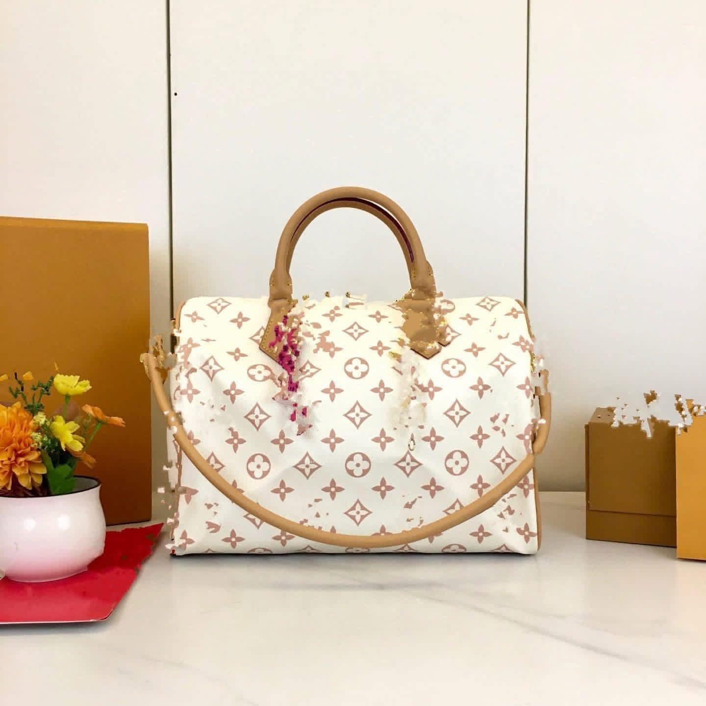 30 speedy tan and white