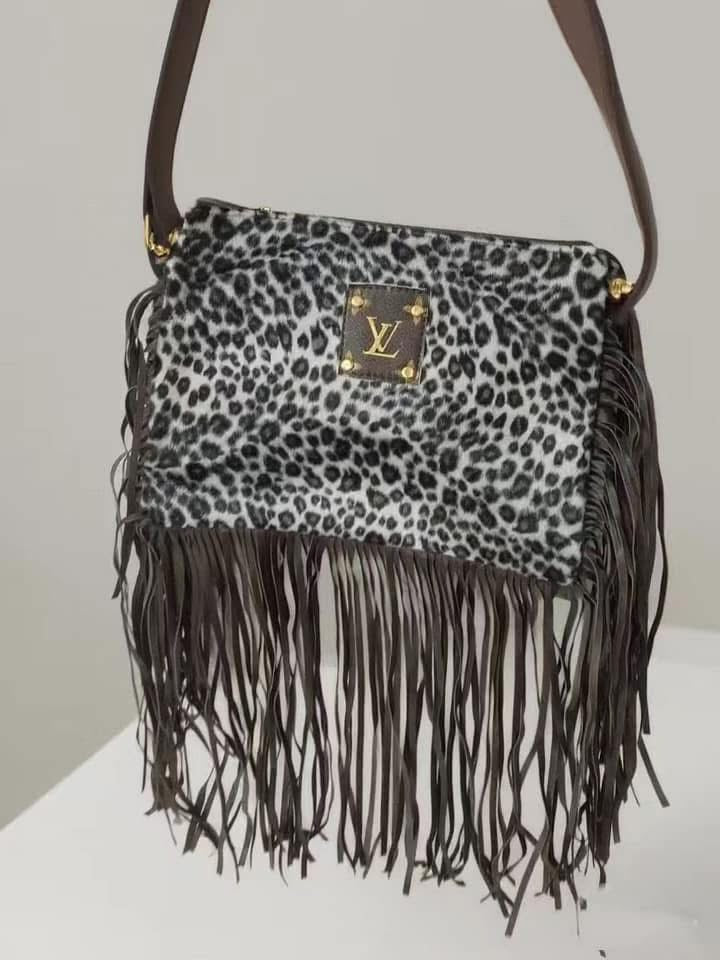 Budget leopard fringe bag