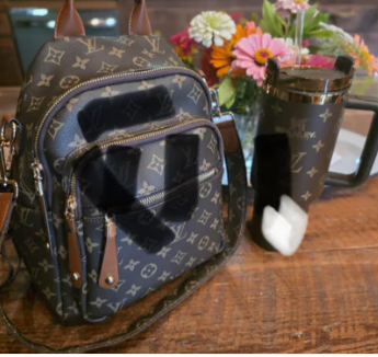 Vee Tumbler + Backpack combo