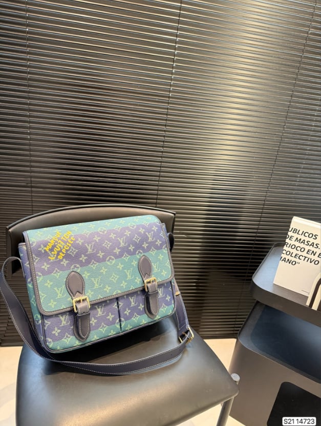 Clutch Crossbody