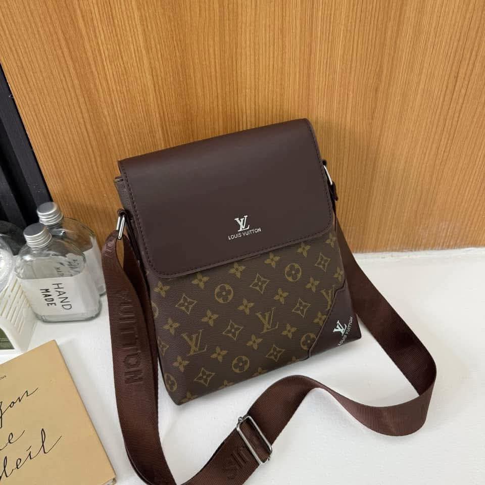 Vee Brown Messanger Bag