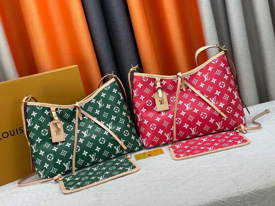 Vee Joyful Shoulder Bag