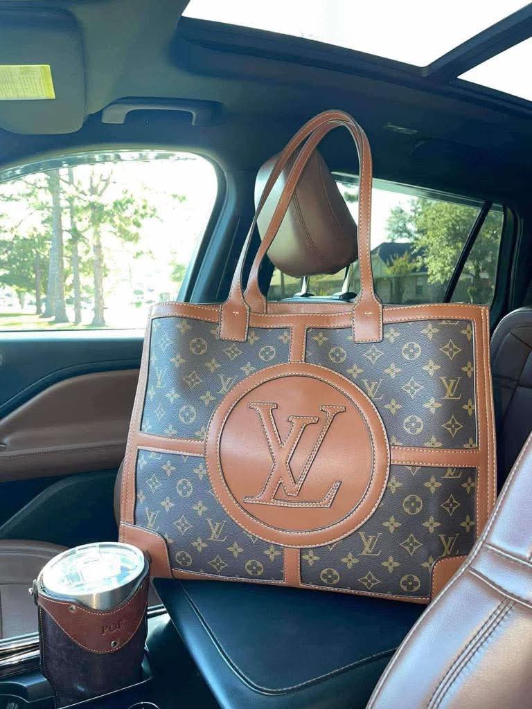 Vee Oversized Logo Tote